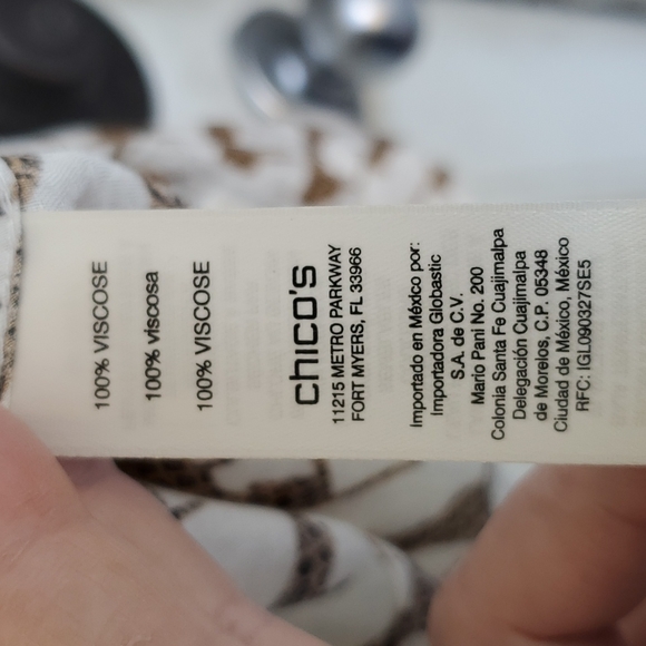 3/$30 Chico's Petite Long Sleeve Top - Picture 6 of 7